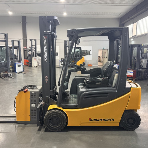 Jungheinrich EFG 320 500 Z