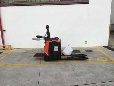 Toyota LEVIO LPE 200