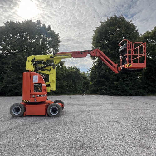 JLG E 300 AJP