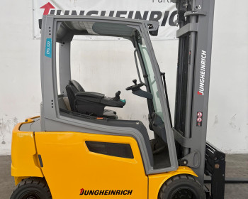 Jungheinrich EFG 320 Jungheinrich