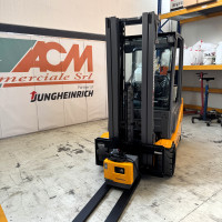 Jungheinrich EFG 320 - 4