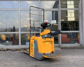 Jungheinrich ERE 120 Jungheinrich