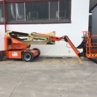 JLG E450AJ - 1