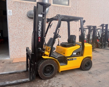 Hyundai 30D-7E Hyundai