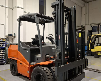 Toyota 8FBMT85 Toyota