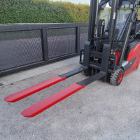 Linde E16H-02 con forche telescopiche - 9