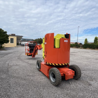 JLG 300 AJP - 1