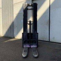 Crown WE 2300 1.6 - 23