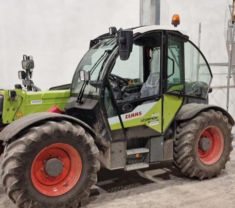 CLAAS SCORPION 732