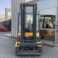 Jungheinrich EFG VAC 30 - 2