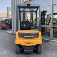 Jungheinrich EFG VAC 30 - 3