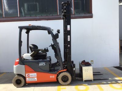 Toyota 8FBM20T