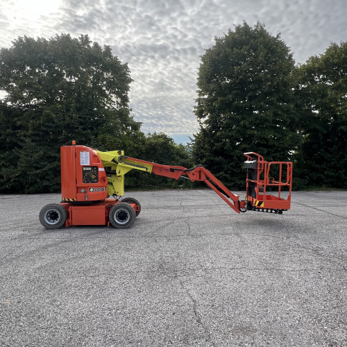 JLG E300AJP