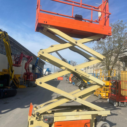 JLG 2032ES
