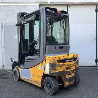 Jungheinrich EFG 320 - 1