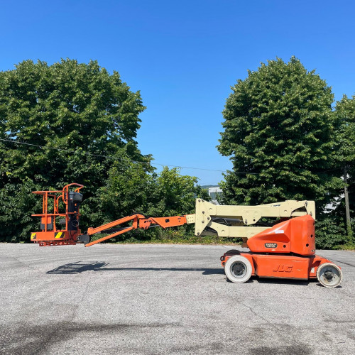 JLG E400AJP