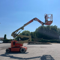 JLG E400AJP - 4