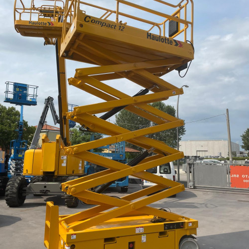 Haulotte COMPACT 12