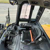 Hyundai 80D-9 - 1