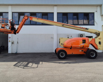 JLG 800 AJ JLG