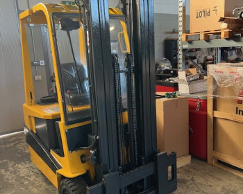 Detas / Robustus SE 320 Detas / Robustus