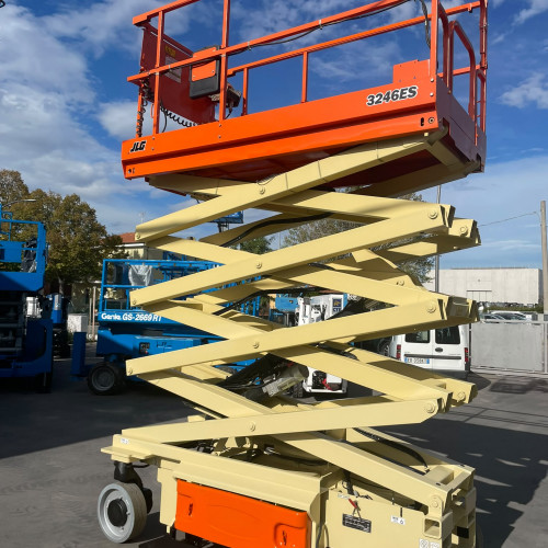 JLG 3246ES