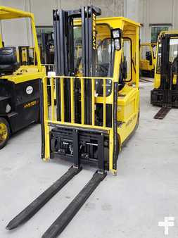 Hyster J1.80XMT
