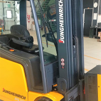 Jungheinrich EFG 320 - 1