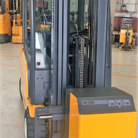 Jungheinrich EFG 320 - 5