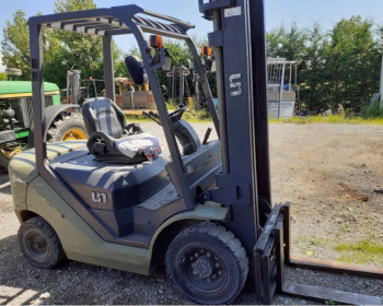 UN Forklift FD25T-JE UN Forklift