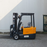 UN Forklift FBT18 AZ2 - 1