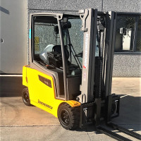 Jungheinrich EFG 320 - 1