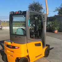 Jungheinrich EFG 320 - 3