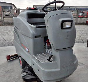 Comac Tripla 75 Comac