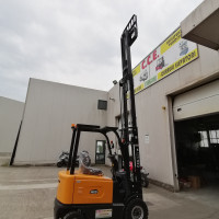 UN Forklift FB15 - 3