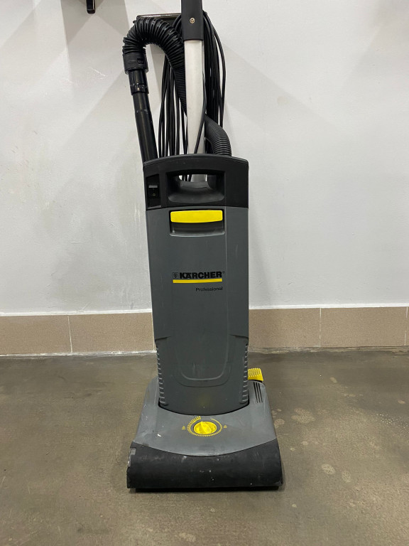 Aspiratrice Karcher BATTITAPPETO CV 30/1 Cod. PASP36 Macchina pulizia usata