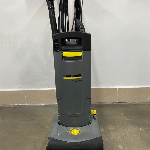 Noleggio Karcher BATTITAPPETO CV 30/1 Annuncio PASP36 Aspiratrici