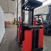 Linde V12-02 - 4