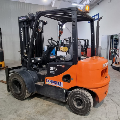 Doosan D25S-5