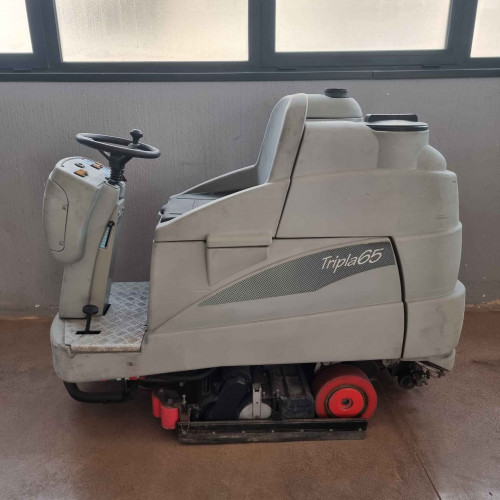 Comac Tripla 65