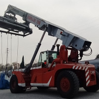 Reachstacker CVS F198H - 5