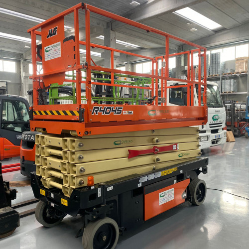 JLG R4045