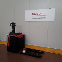 Toyota LPE200 - 1