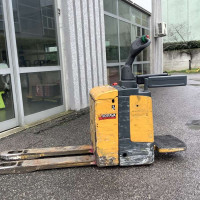Jungheinrich ERE 120 - 21