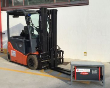 Toyota 8FBMT30 Toyota