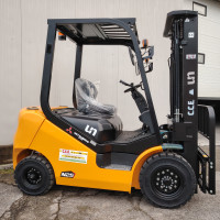 UN Forklift FD25T - 4