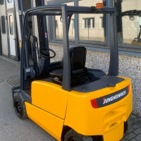 Jungheinrich EFG 320 - 2