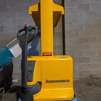 Jungheinrich emc110 - 1