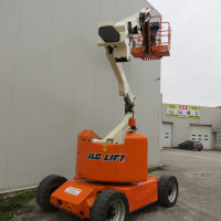 JLG E450AJ - 5