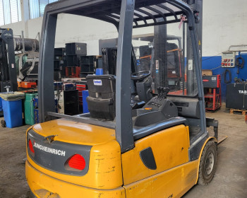Jungheinrich EFG VAC 30  Jungheinrich
